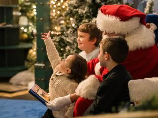 🎄 Capture Holiday Memories with Santa!