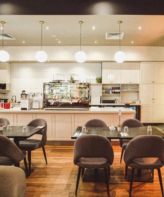 Otti - Cafe, Bar and Restaurant