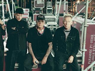 Sex Pistols (Steve Jones, Paul Cook, Glen Matlock) feat. Frank Carter