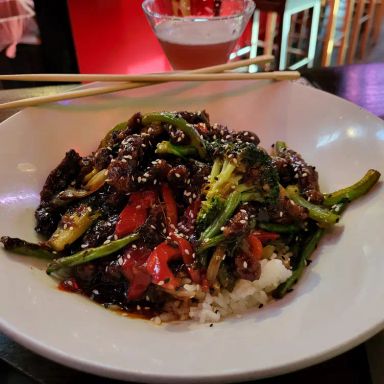 Shark Club Sports Bar & Grill - Deerfoot