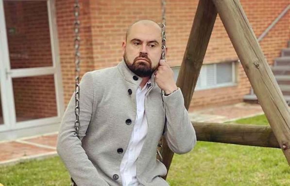 Stand Up Ricardo Quevedo - Caer Con Estilo