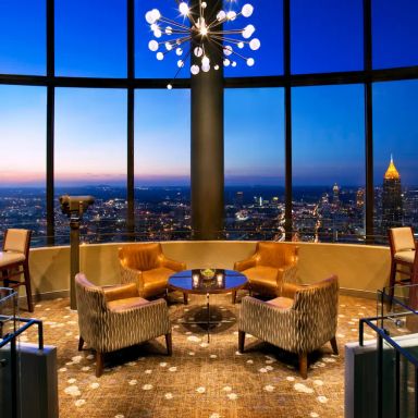 The Sun Dial Restaurant, Bar & View