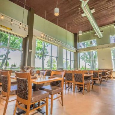 The Vines Restaurant - Cooper's Hawk Vineyards