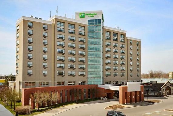 Holiday Inn & Suites London