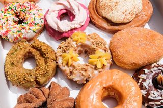 Chicago's Downtown Donut & Family-Friendly History Walking Tour