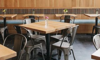 White Oak Kitchen & Cocktails