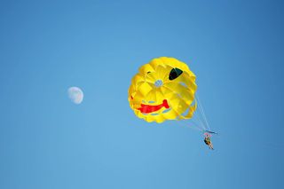 Maunalua Bay Higher Flyer Parasailing Adventure