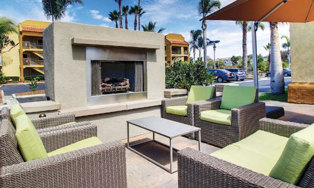 La Quinta Inn & Suites by Wyndham Carlsbad