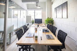 Medium Meeting Room at Office146