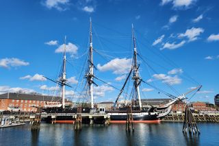 Boston Revolutionary Walking Tour + Private Harbor Cruise