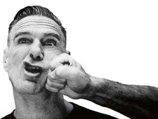 Bryan Adams: Roll With The Punches
