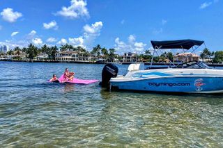 Private 21 Ft Boat Rental in Fort Lauderdale