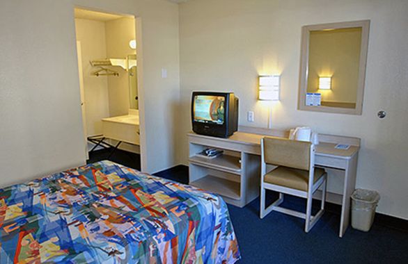 Carlsbad Village Inn