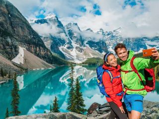 Lake Louise Moraine Lake Day Trip from Banff Calgary