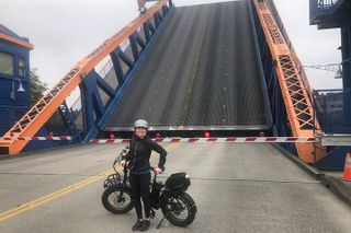 Bike Tour Seattle. 5 star Electric Bike Tour Seattle's waterways