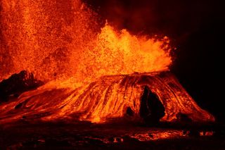 Private Guide Meet In Hawaii Volcanoes National Park