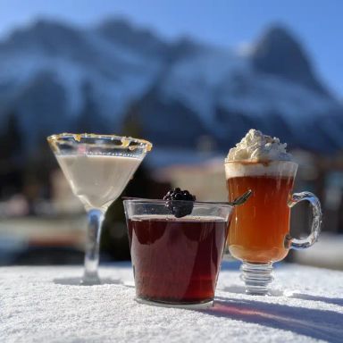 The Wood Restaurant & Lounge