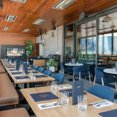 Earls Kitchen + Bar - Vaughan