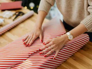 Holiday Gift Wrapping 🎁
