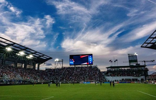 New England Revolution at D.C. United