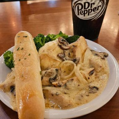 Pasghetti's Restaurant & Attraction