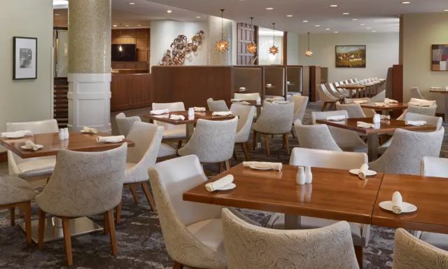 Crave Restaurant - Sheraton Parkway Hotel