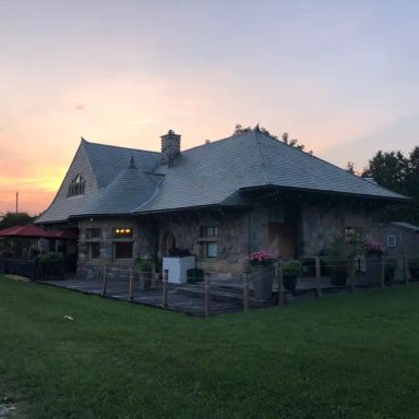 Mettawas Station Mediterranean Restaurant