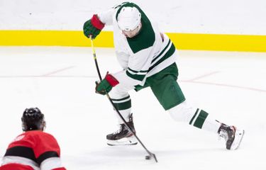 Carolina Hurricanes at Minnesota Wild