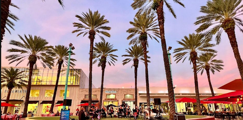 Miami Beach Students Take the Stage on Lincoln Road for Holiday Showcase