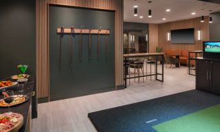 Topgolf Swing Suite - Hilton Indianapolis