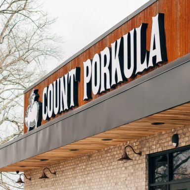 Count Porkula Local Bar and BBQ - Little Rock