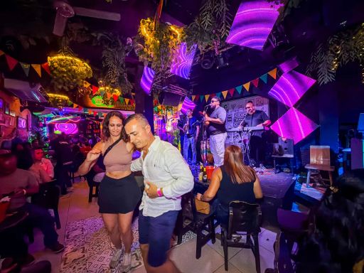 Vuelta Bajero Salsa Nights
