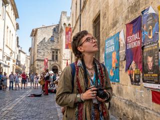 Festival d'Avignon 2027 - Programm und Tickets zur 81. Ausgabe
