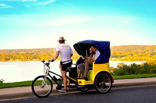 Grandview Drive Postcard Tour Experience