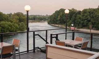 Stillwaters Plate and Pour