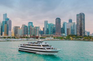 City Cruises Chicago: Signature Lunch Cruise on Lake Michigan