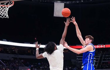 St. Ambrose Fighting Bees at Drake Bulldogs Basketball