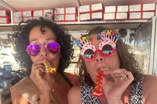 3 Hour Social Sip N Dip Party Cruise