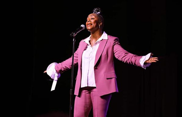 Regina Belle