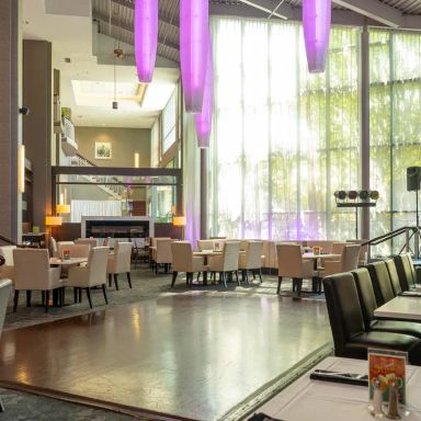 The Wild Fig - Executive Plaza Hotel Coquitlam