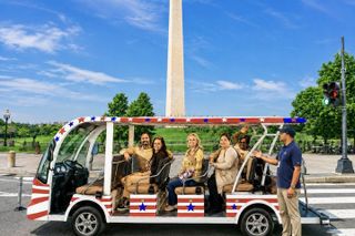 DC's Monuments & Landmark Guided Small Group E-Cart Tour