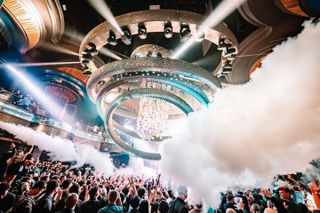 Las Vegas Club Crawl with Party Bus and Free Drinks