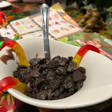 Rainforest Cafe- Niagara Falls