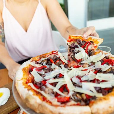 UNA pizza + wine Edmonton: South Common