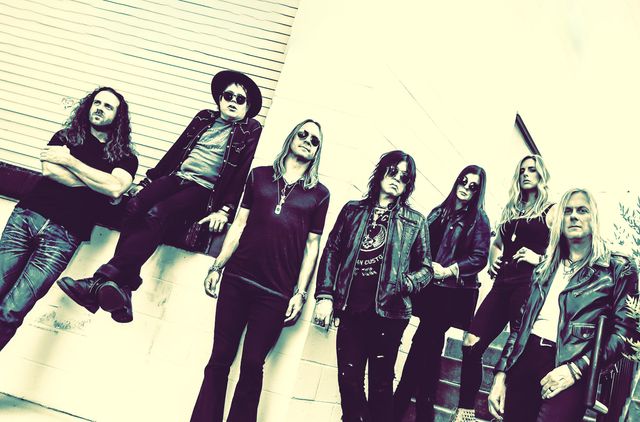 Tom Keifer w/ LA Guns
