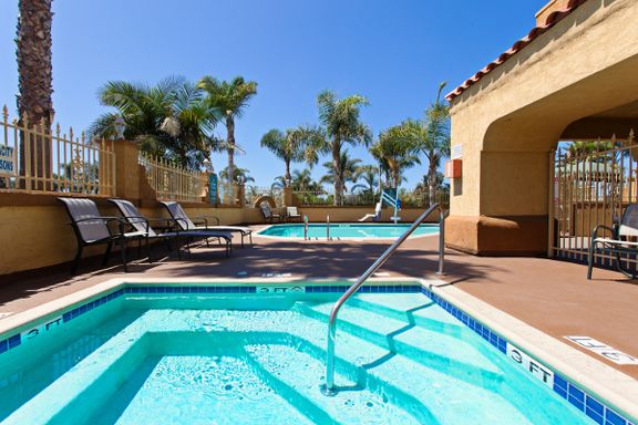La Quinta Inn & Suites by Wyndham Carlsbad