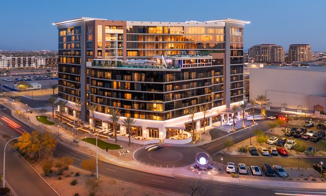 Caesars Republic Scottsdale, a Hilton Hotel