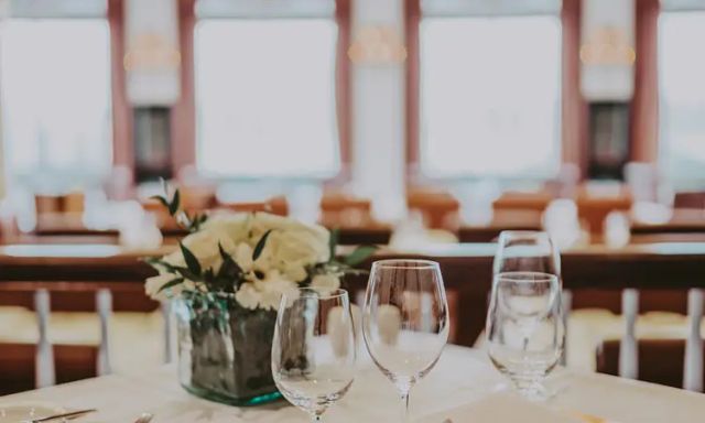 Tiara Restaurant - Queen's Landing Hotel