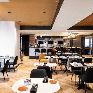 Le Bistro