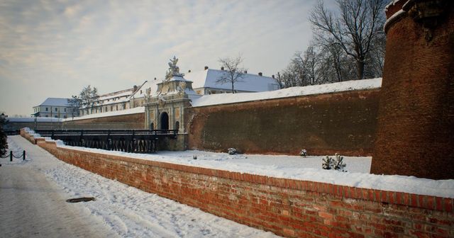 Alba Iulia Christmas Market 2026 in the Citadel: Dates, Rink